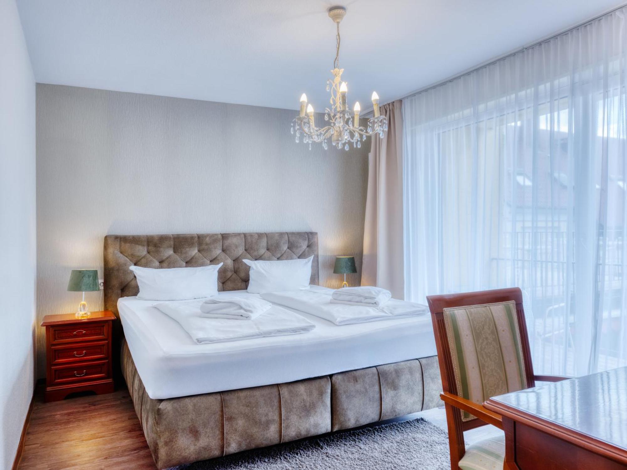 Hotel-Restaurant Central Am Koenigshof Viernheim Dış mekan fotoğraf