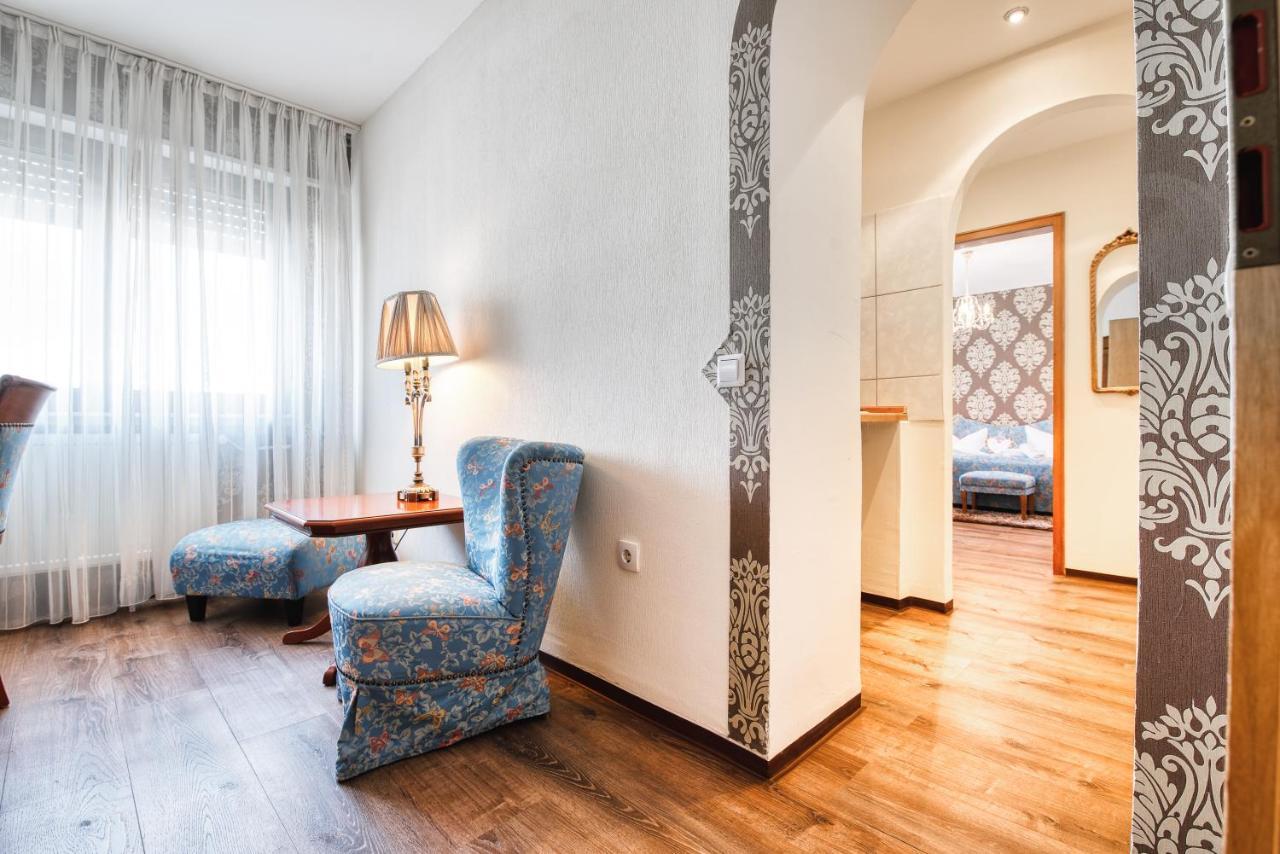 Hotel-Restaurant Central Am Koenigshof Viernheim Dış mekan fotoğraf